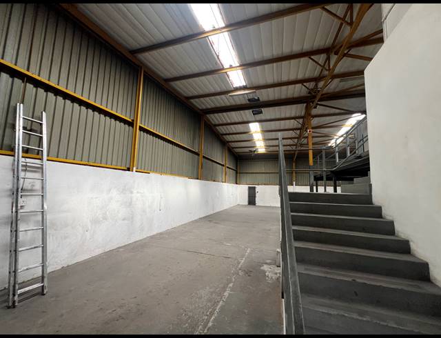 407M² WAREHOUSE TO LET IN KYA SANDS